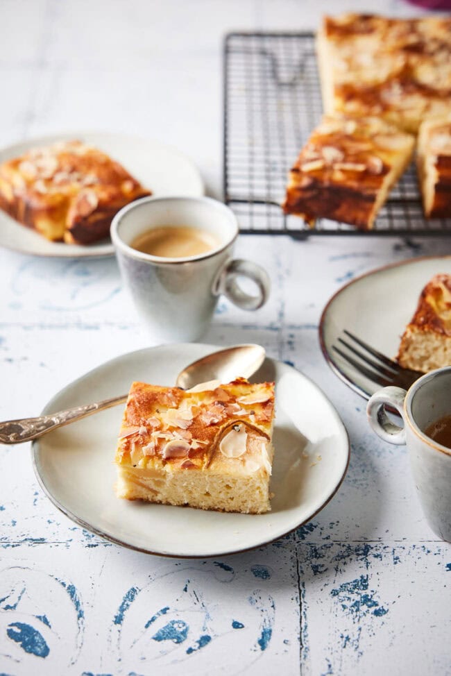 Appelplaattaart met peer