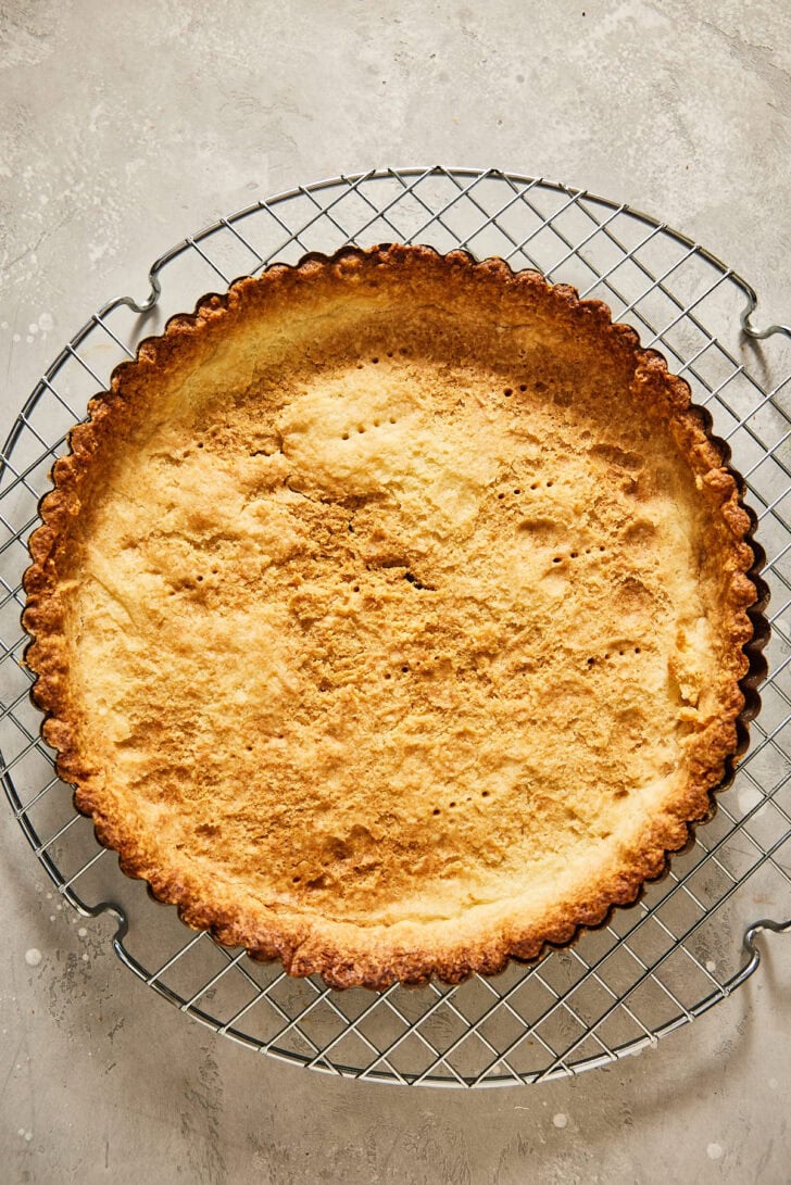 Bak de korst volledig