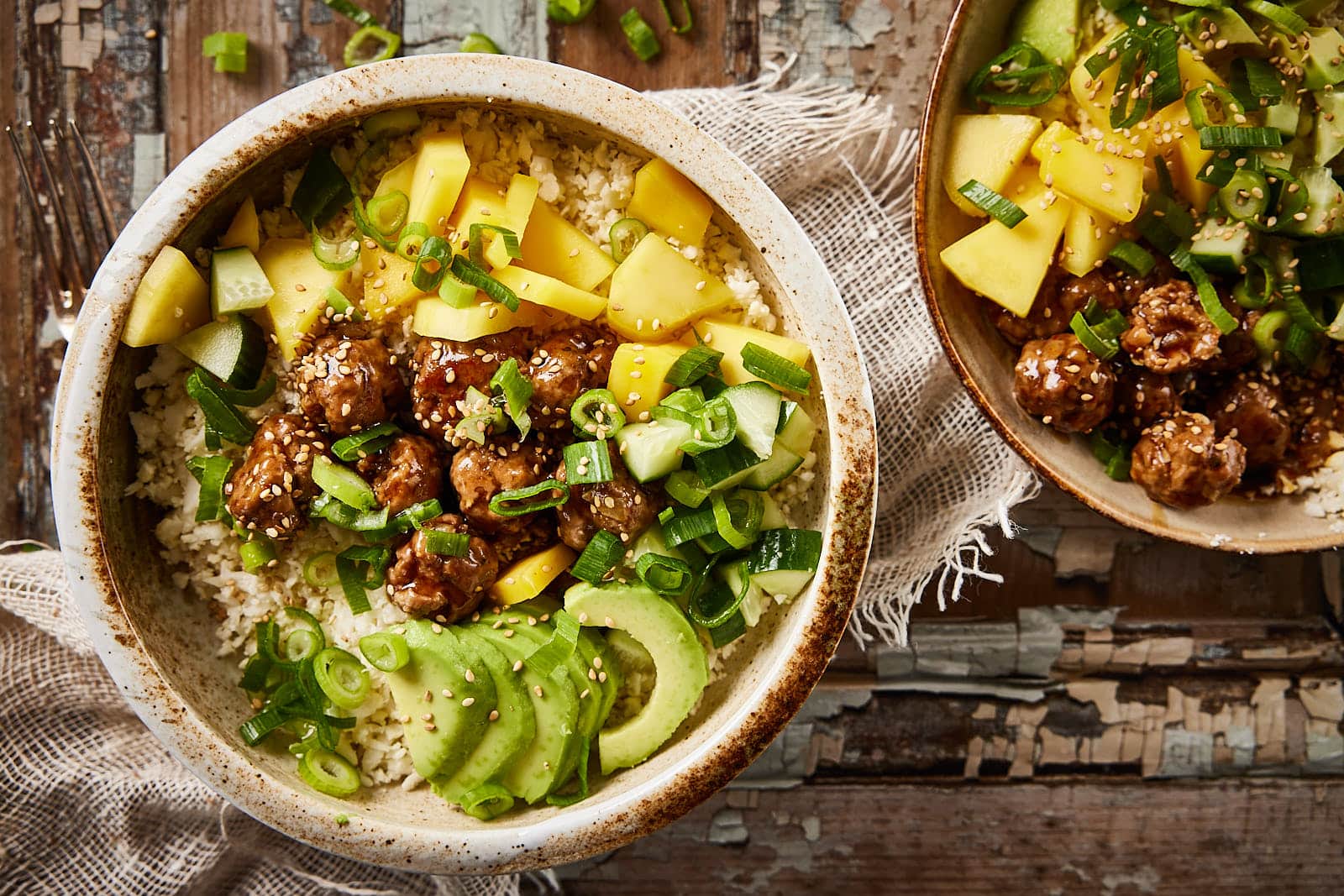 Teriyaki gehaktballetjes in poke bowl