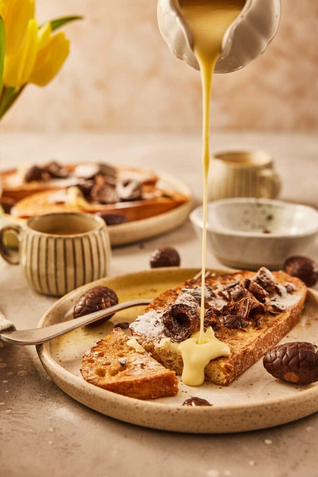 wentelteefjes met vanille saus en paaseieren