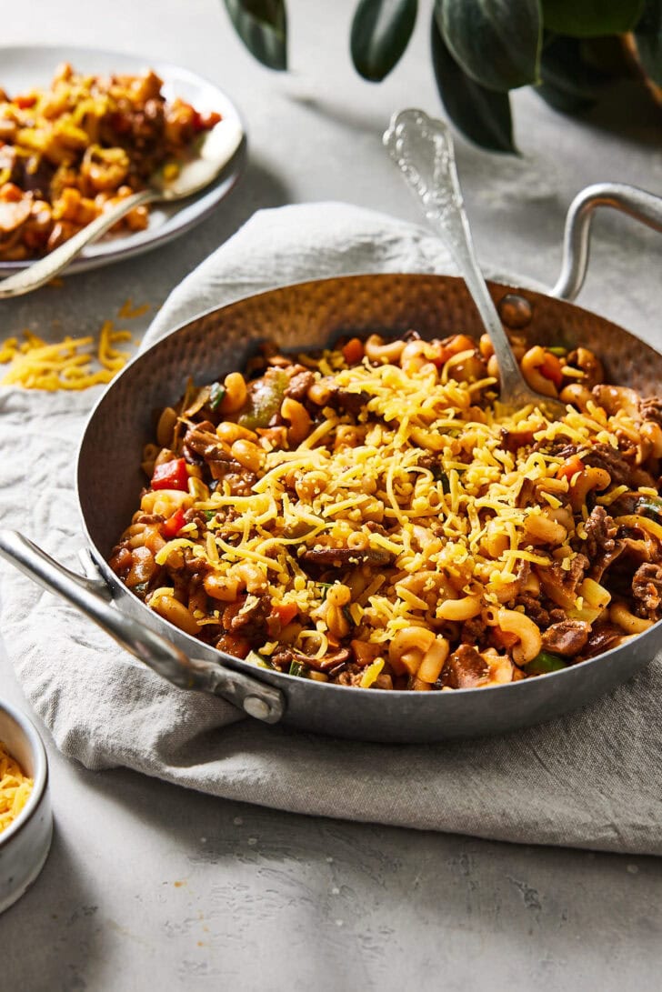 Macaroni met gehakt en tomatensaus