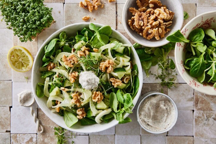 Komkommersalade met venkel en walnoten